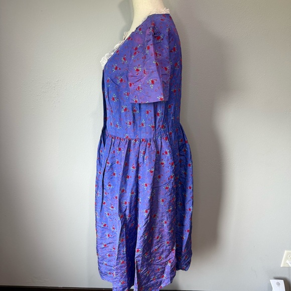 Vintage 80s/90s Purple Floral Dress with Lace Collar - Size Small/Medium - Picture 3 of 8